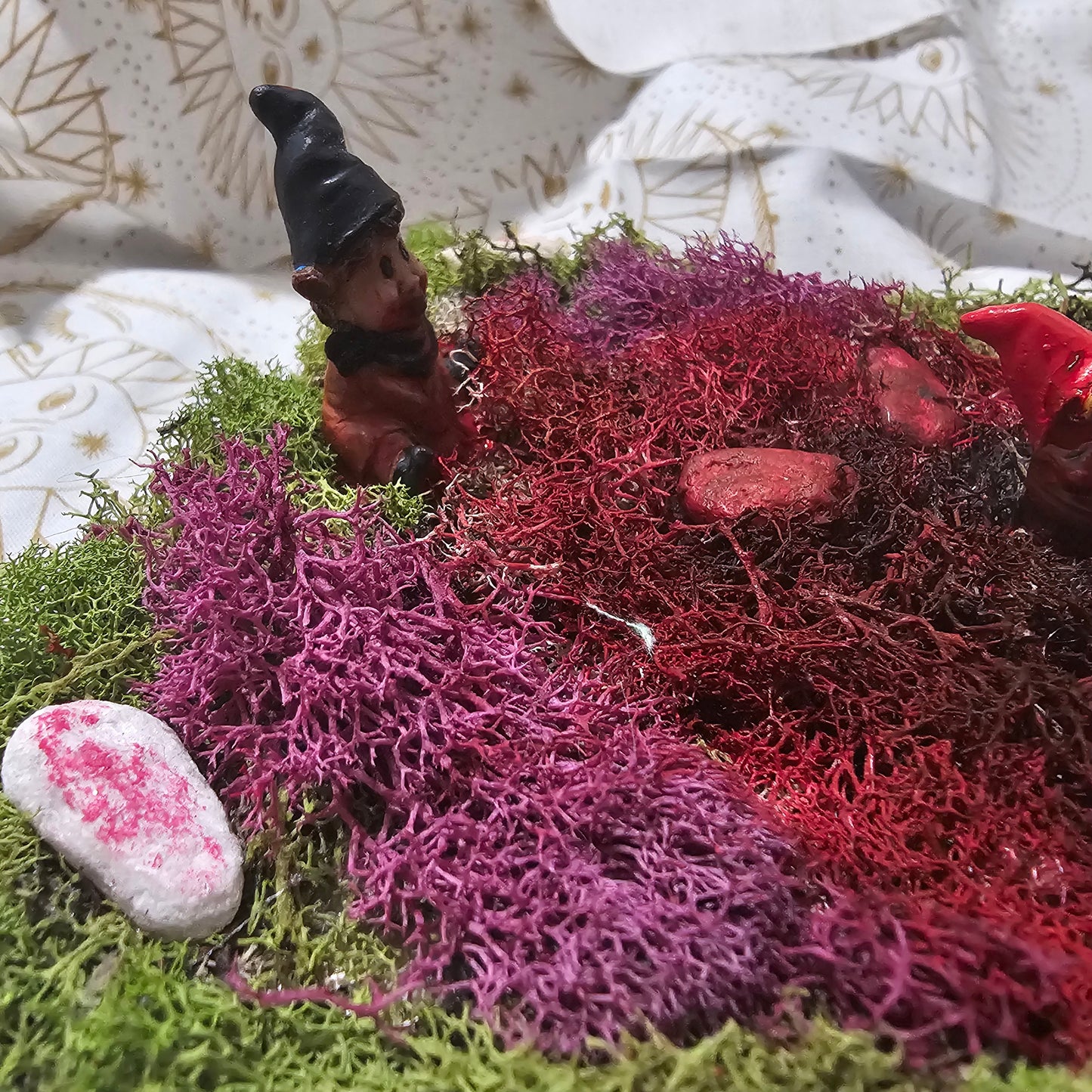 Sacr"elf"icial Diorama Fairy Garden
