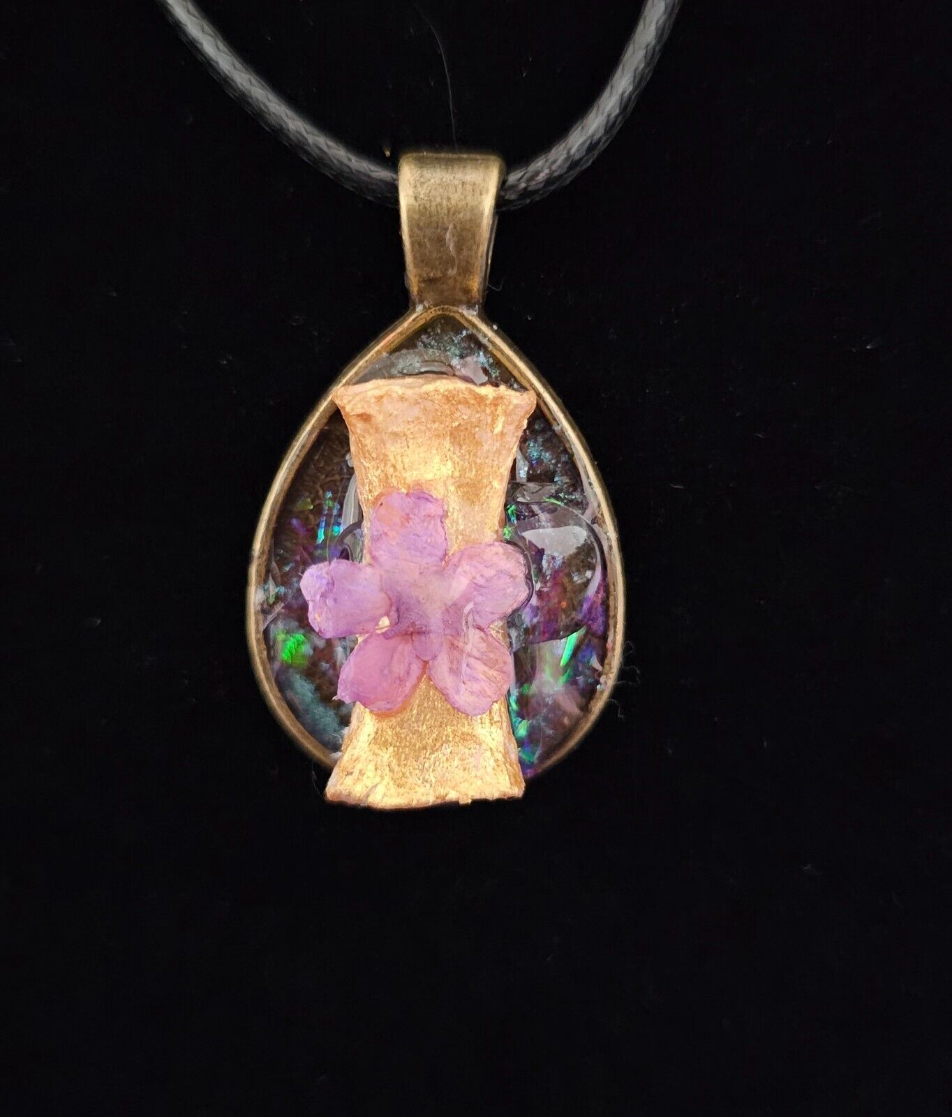 Macabre Animal Mink Bone Flower Resin Necklaces