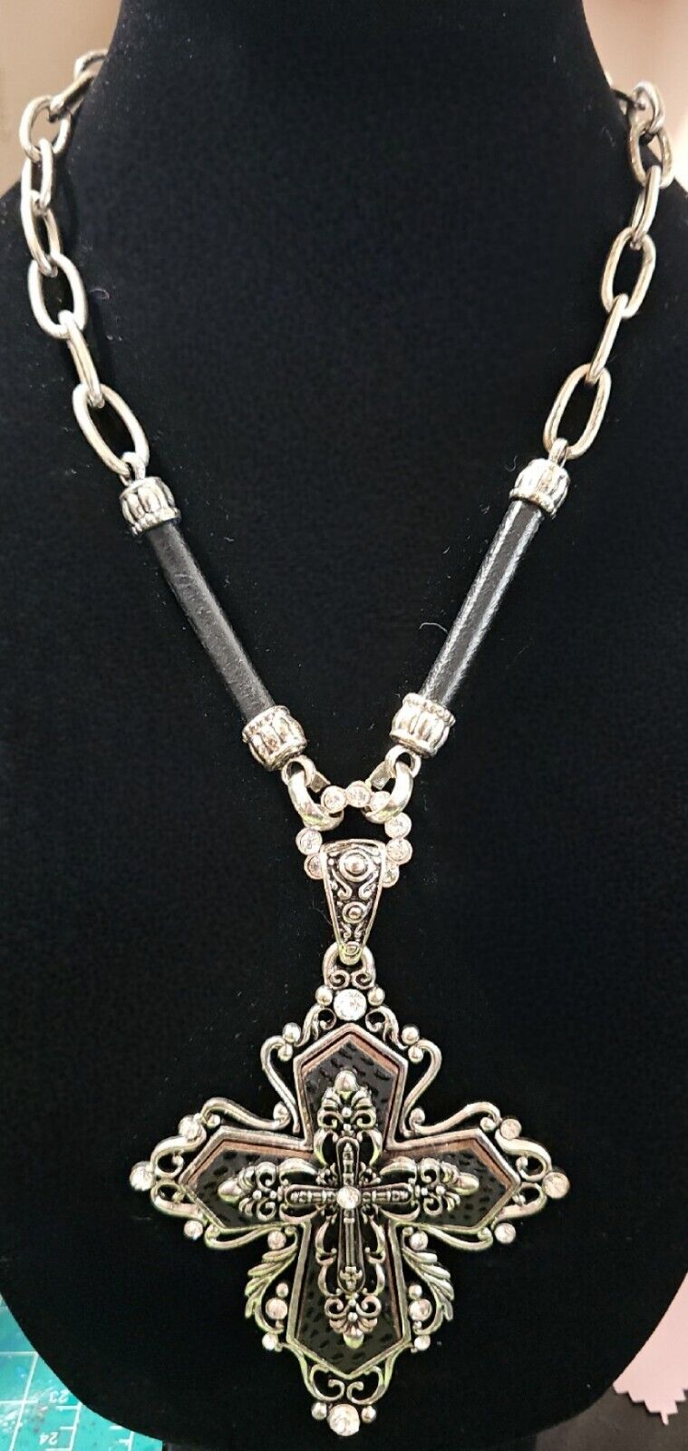 Large Christian Crucifixes Cross Necklace Pendant Chain