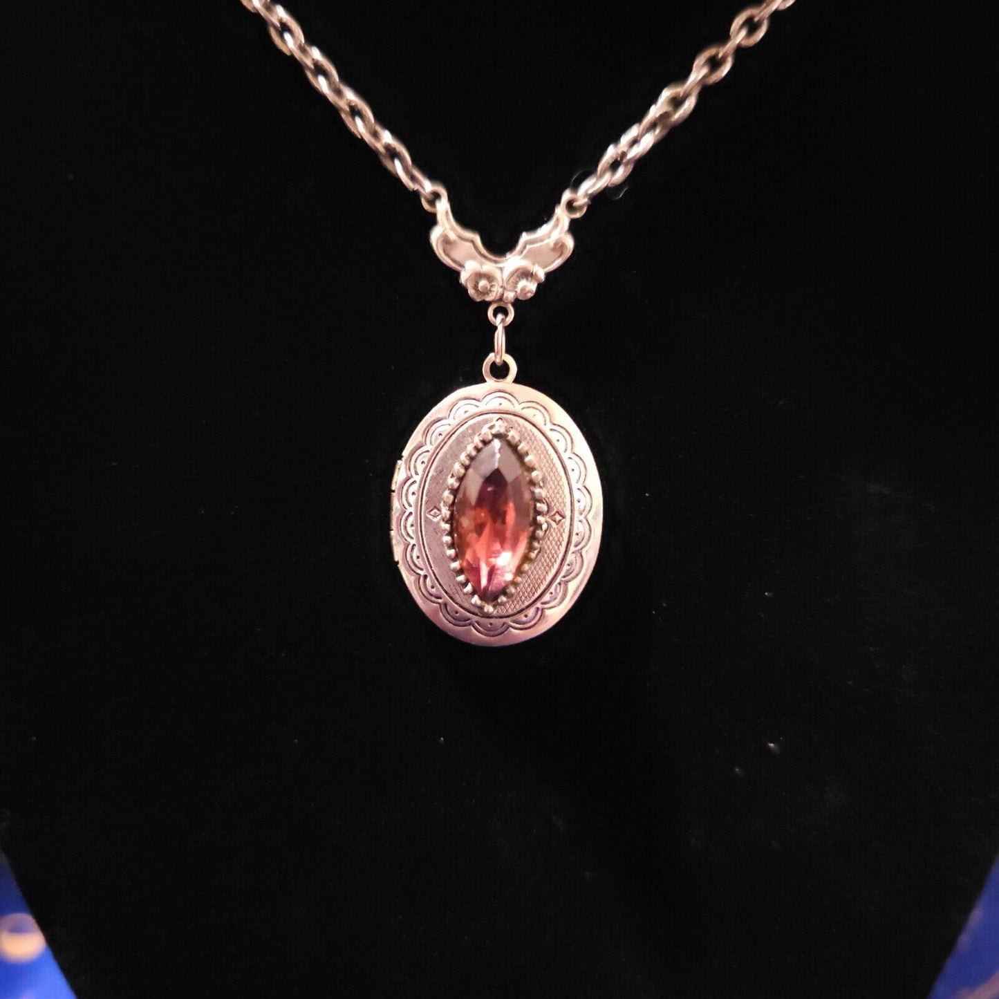 Purple Faceted Glass Stone Gold Tone Pendant Locket Necklace